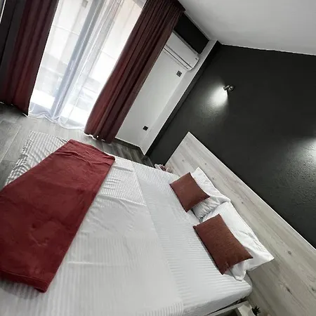 Ebrothers Charm & Sun House Homestay Costinesti