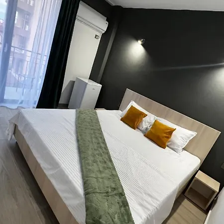 Homestay Ebrothers Charm & Sun House