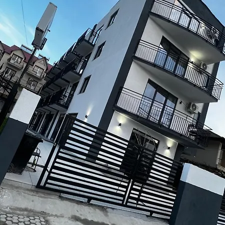 Homestay Ebrothers Charm & Sun House